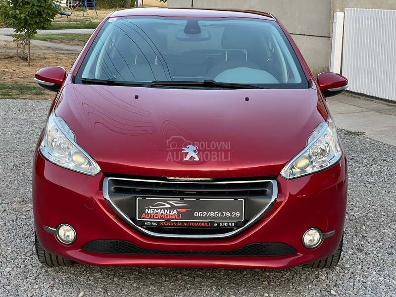 Peugeot 208 F.U.L.L OPREMA