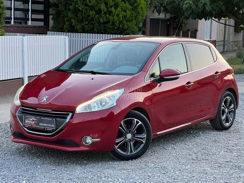 Peugeot 208 F.U.L.L OPREMA