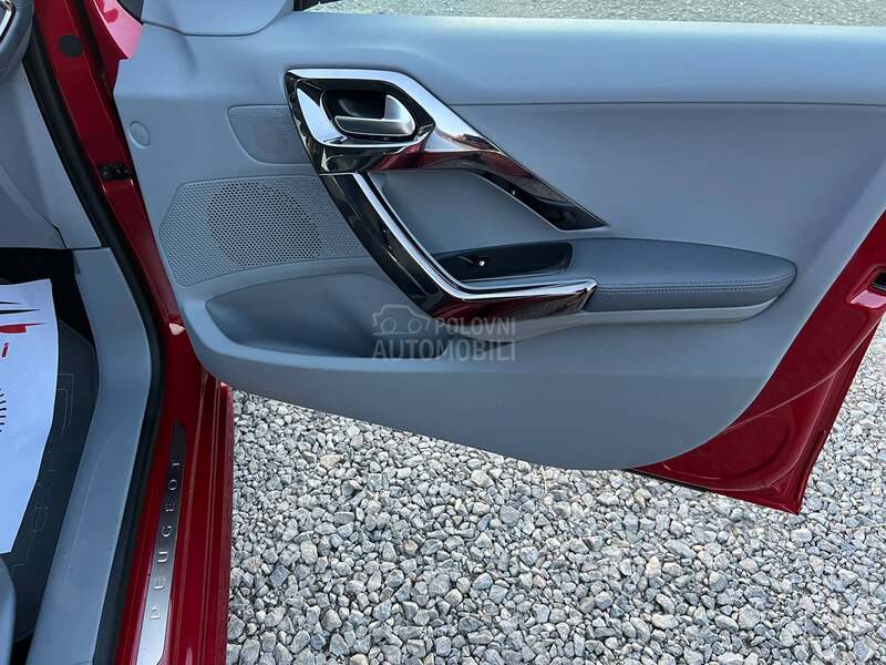Peugeot 208 F.U.L.L OPREMA