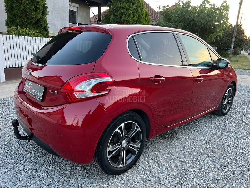 Peugeot 208 F.U.L.L OPREMA