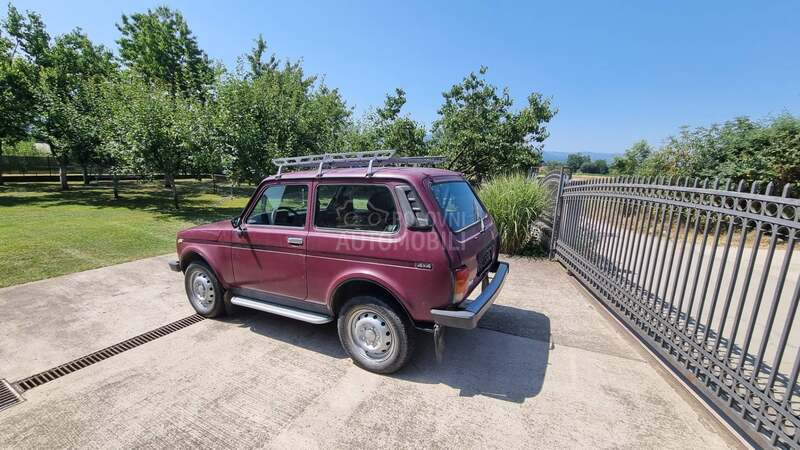 Lada Niva 