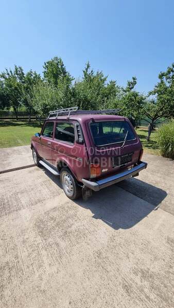 Lada Niva 
