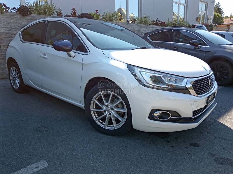 DS 4 