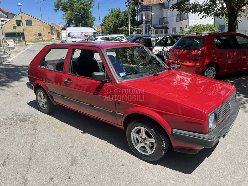 Volkswagen Golf 2 .1.3 B E N Z I N