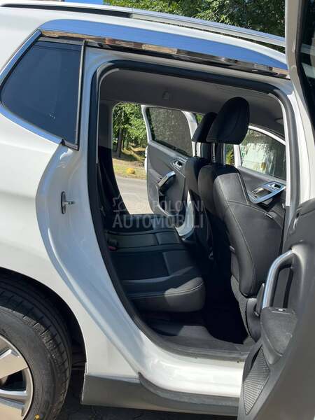 Peugeot 2008 1.6 EHDI ALLURE