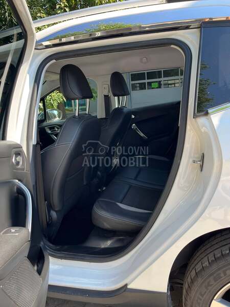 Peugeot 2008 1.6 EHDI ALLURE
