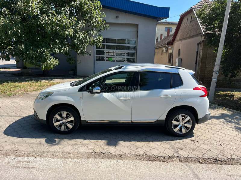 Peugeot 2008 1.6 EHDI ALLURE