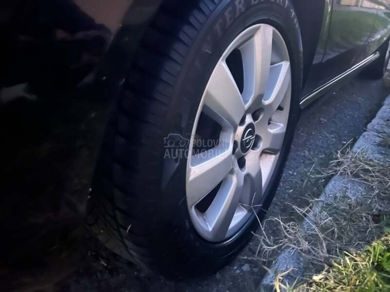 Opel Vectra C 1.9 CDTi COSMO