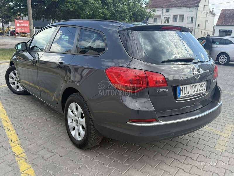 Opel Astra J 1.6cdti ENJOY SPORTS