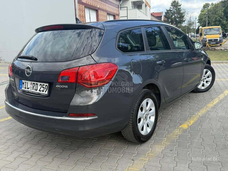 Opel Astra J 1.6cdti ENJOY SPORTS