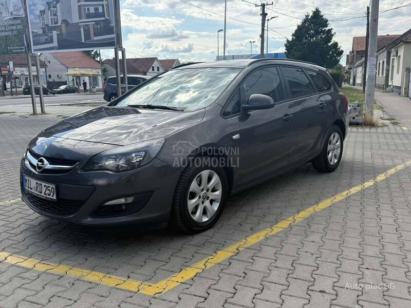 Opel Astra J 1.6cdti ENJOY SPORTS