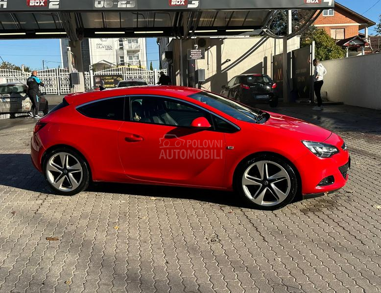 Opel Astra J GTC 1.6 Turbo