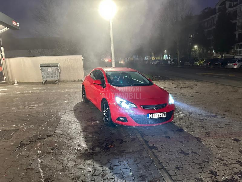 Opel Astra J GTC 1.6 Turbo