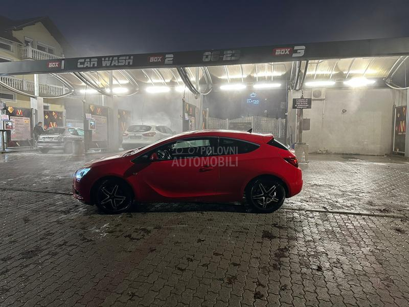 Opel Astra J GTC 1.6 Turbo