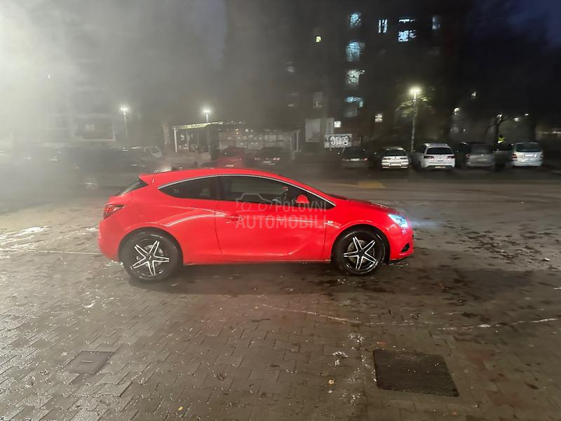 Opel Astra J GTC 1.6 Turbo