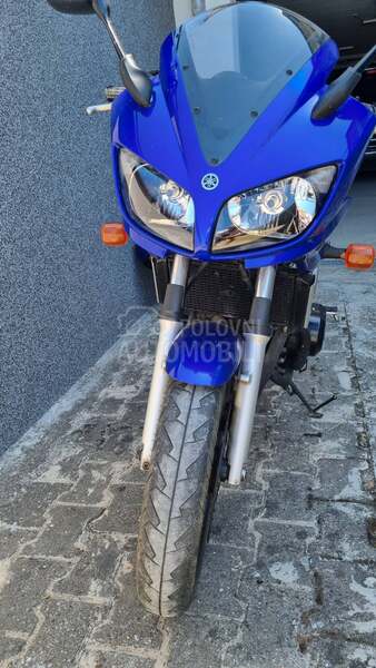 Yamaha FZS 600 Fazer