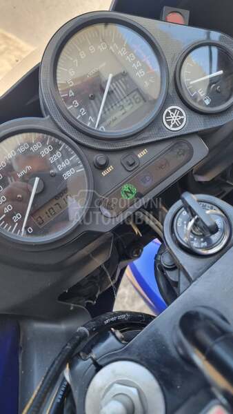 Yamaha FZS 600 Fazer