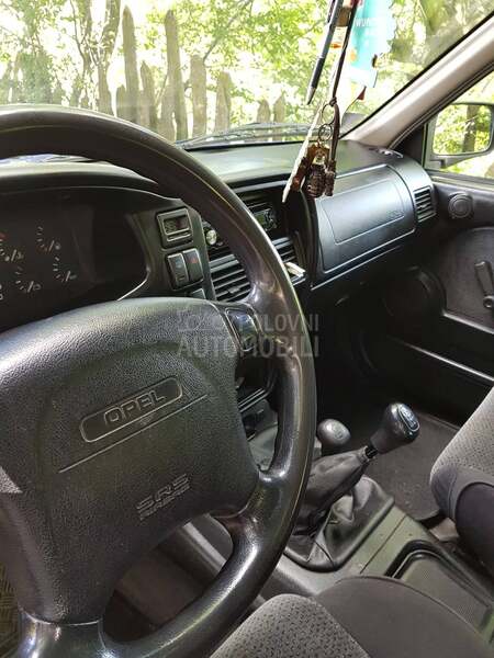 Opel Frontera 