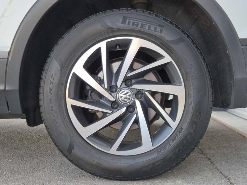 Volkswagen Tiguan TDI 4x4 DSG Sound