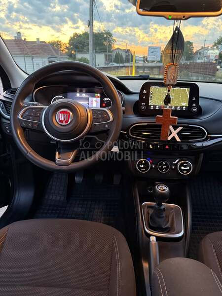 Fiat Tipo 1.4i/98k/NAV/LED/FUL