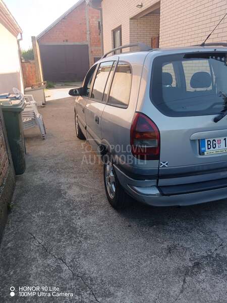 Opel Zafira 