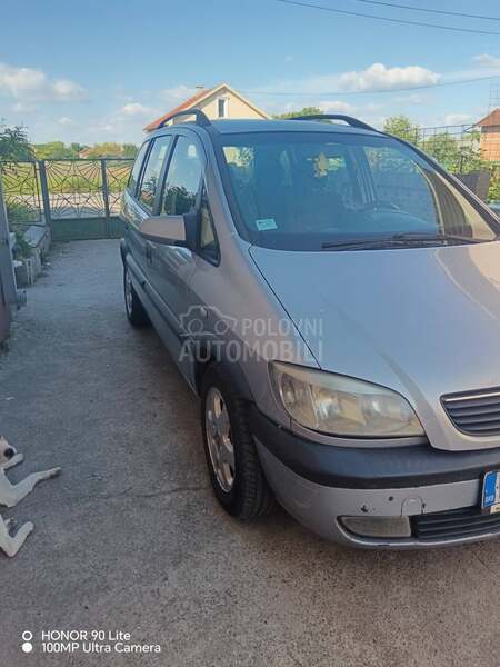 Opel Zafira 