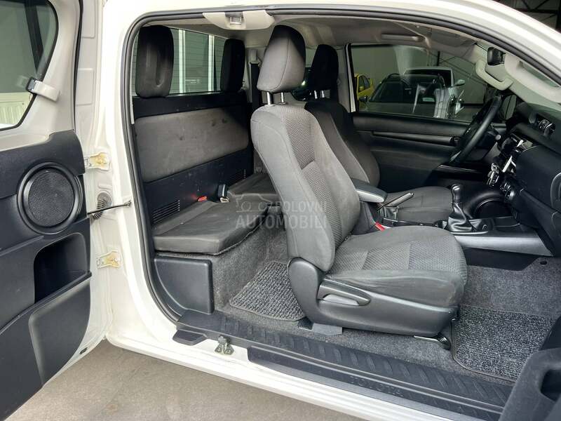 Toyota Hilux 