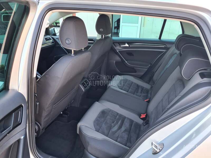 Volkswagen Golf 7 1.6 TDI HIGHLINE