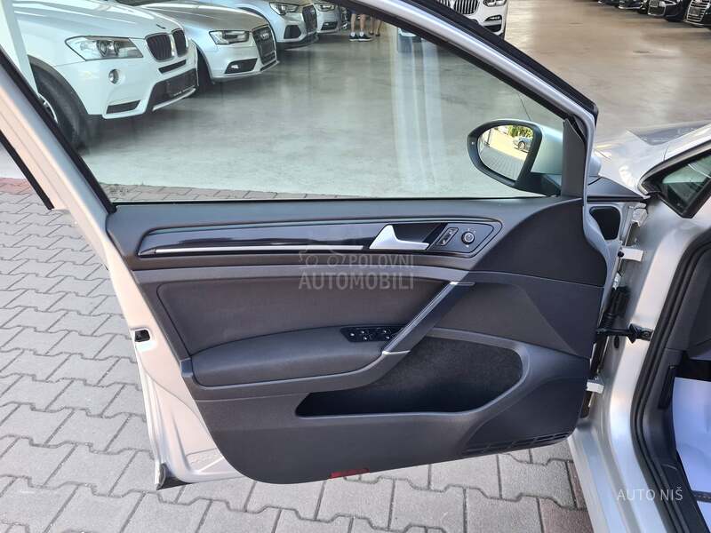 Volkswagen Golf 7 1.6 TDI HIGHLINE