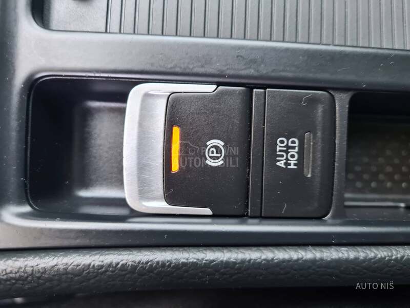 Volkswagen Golf 7 1.6 TDI HIGHLINE
