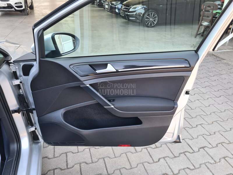 Volkswagen Golf 7 1.6 TDI HIGHLINE