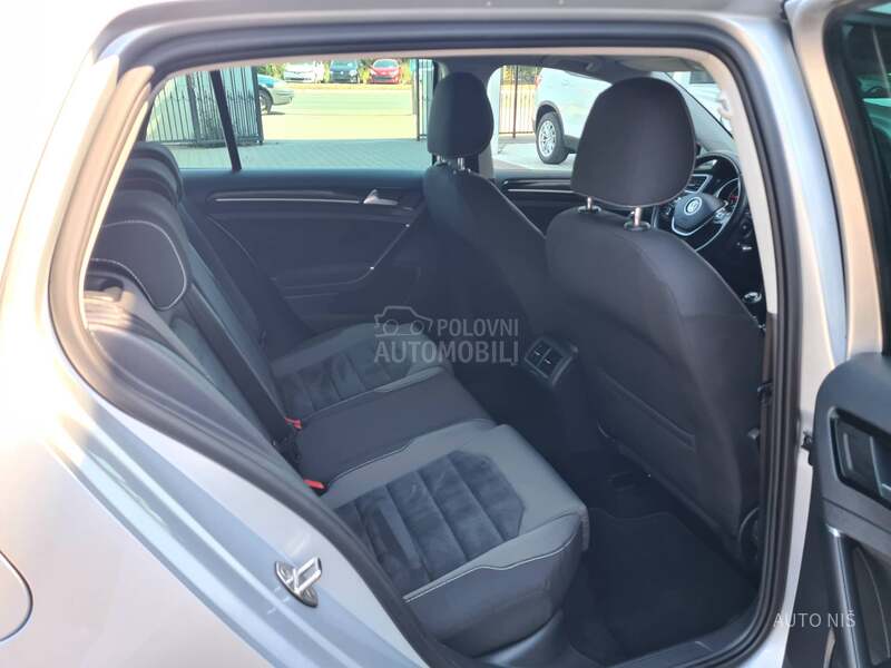 Volkswagen Golf 7 1.6 TDI HIGHLINE