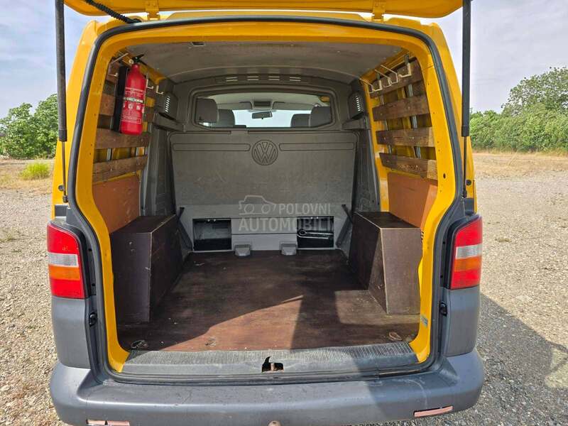 Volkswagen Transporter T5 TERETNI/ 5 MESTA