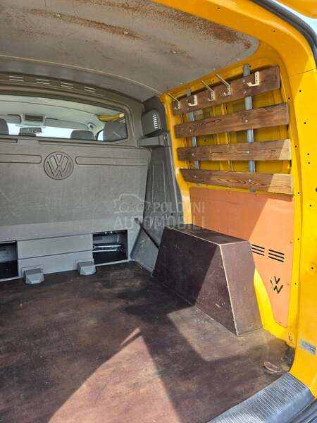Volkswagen Transporter T5 TERETNI/ 5 MESTA