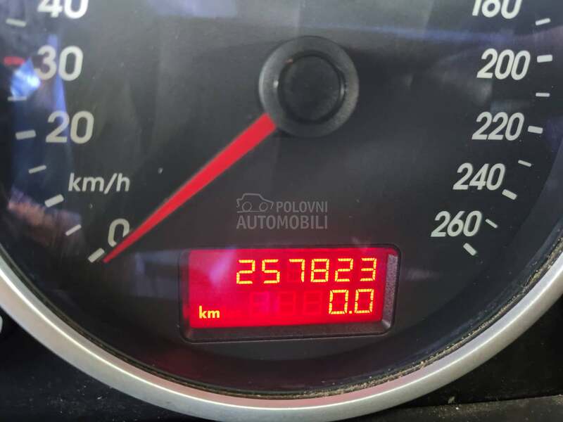 Volkswagen Touareg TDI R5