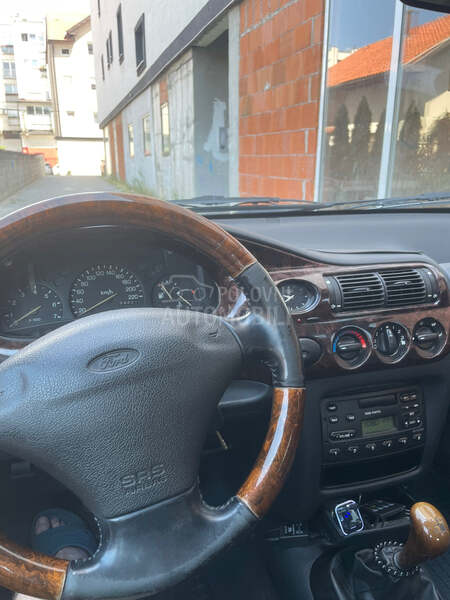 Ford Escort 