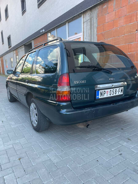 Ford Escort 