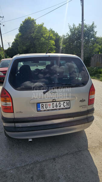 Opel Zafira 