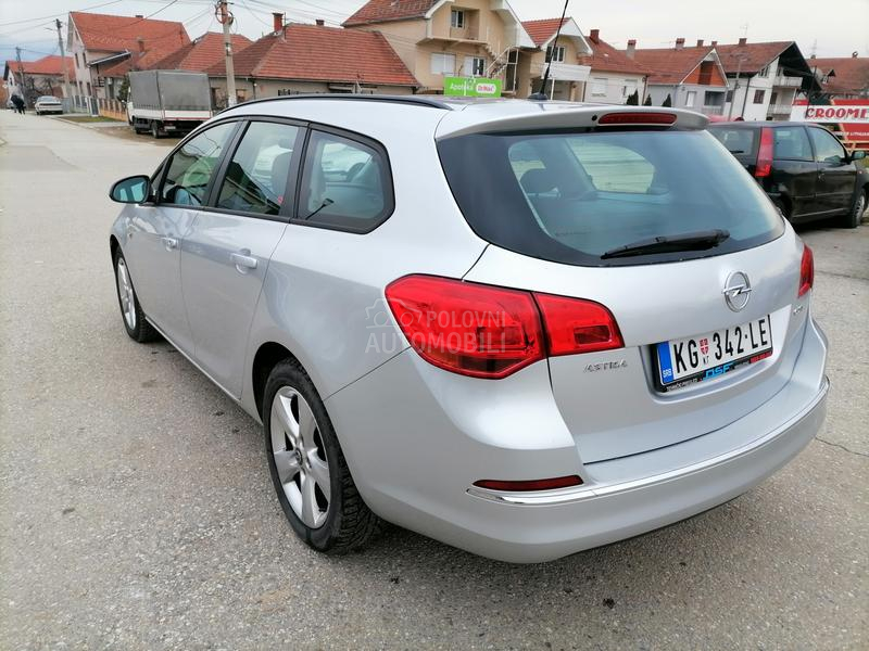 Opel Astra J 1.7 cdti Opel Astra J 1.7 cdti