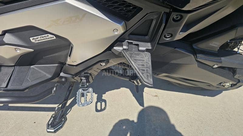 Honda x adv 750