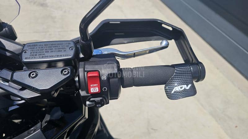 Honda x adv 750
