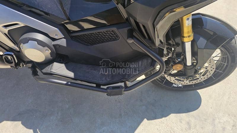 Honda x adv 750