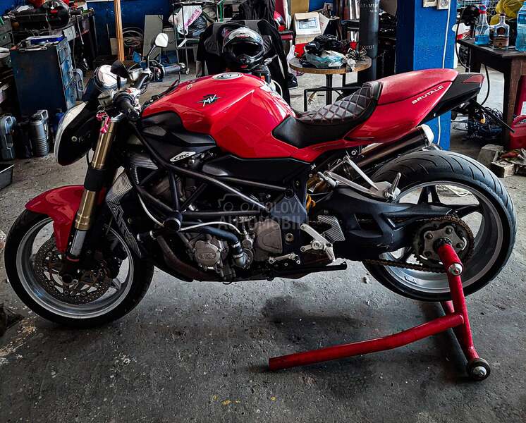 MV Agusta Brutale 910