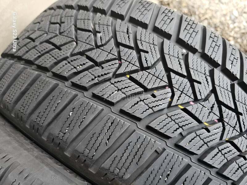 Dunlop 225/45 R17 Zimska