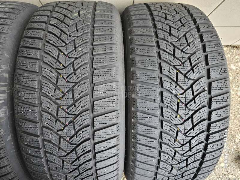 Dunlop 225/45 R17 Zimska