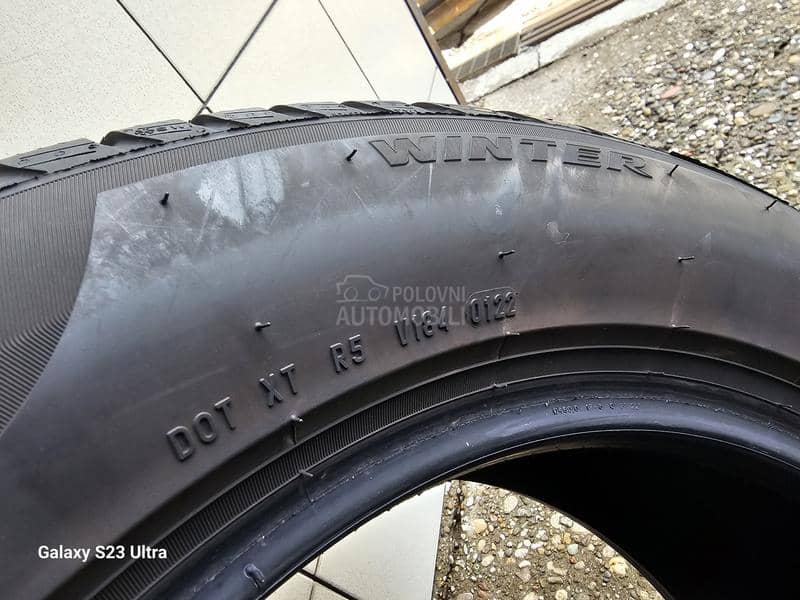 Pirelli 225/60 R18 Zimska