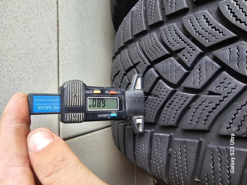 Dunlop 225/45 R17 Zimska