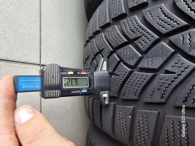 Dunlop 225/45 R17 Zimska