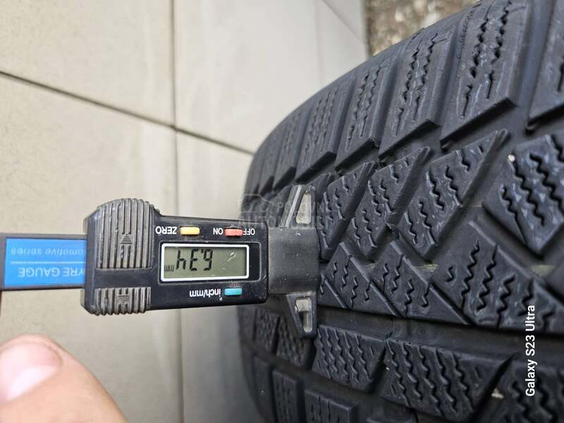 Continental 215/65 R17 Zimska