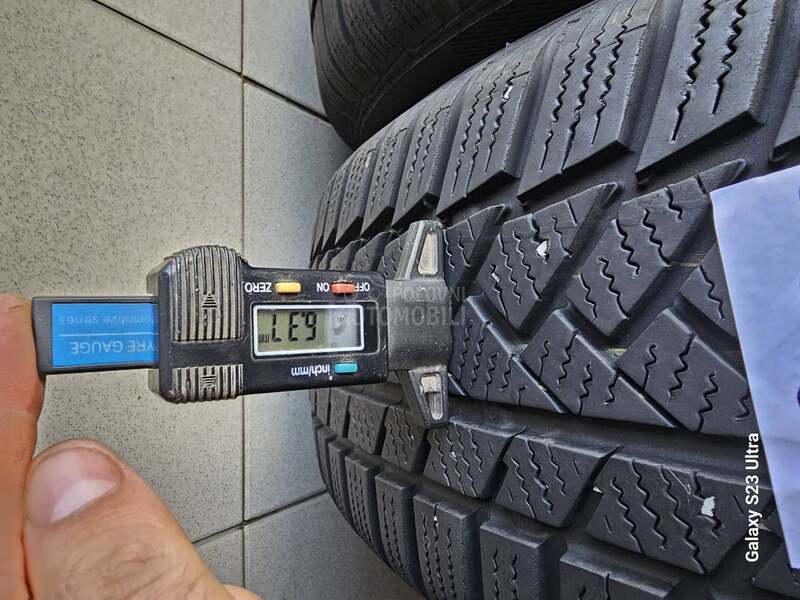 Continental 215/65 R17 Zimska